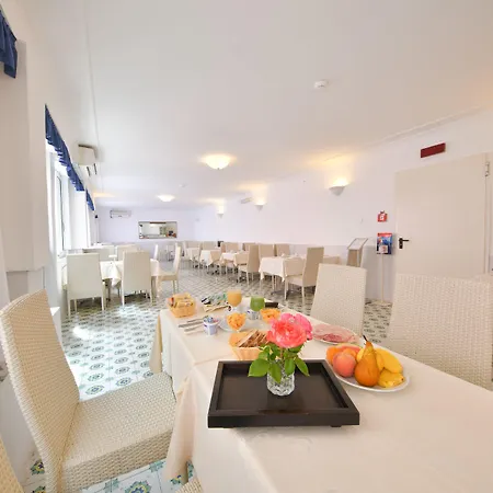 Hotel Fortuna - Seaside 3*